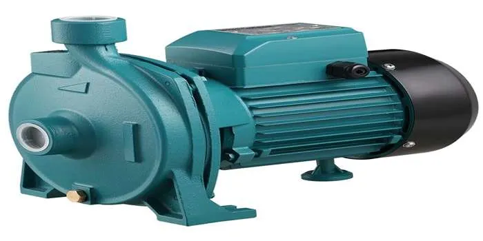 تصویر یک پمپ آب با رنگ سبز تیره